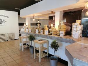 Quesos Rueda Cheesemonger