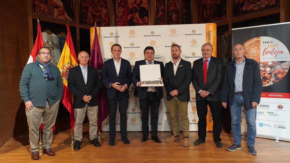 Representantes institucionales en la Feria.